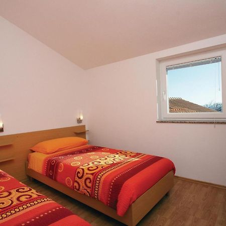 2 Bedroom Awesome Apartment In Plomin Εξωτερικό φωτογραφία