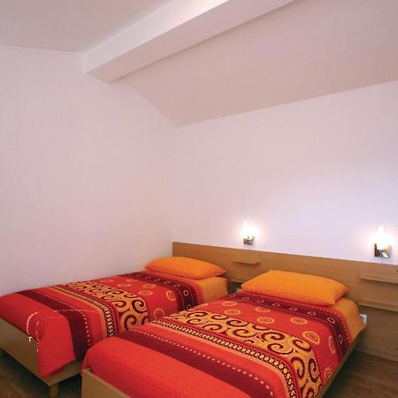 2 Bedroom Awesome Apartment In Plomin Εξωτερικό φωτογραφία