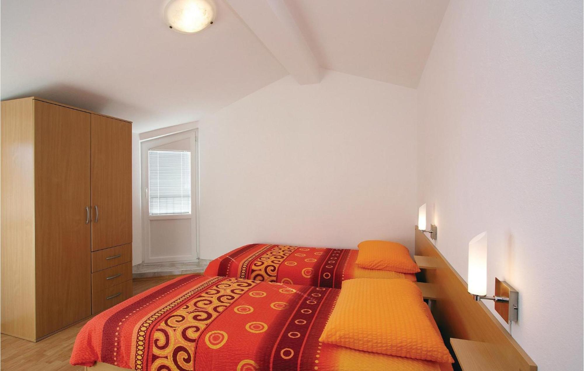 2 Bedroom Awesome Apartment In Plomin Εξωτερικό φωτογραφία