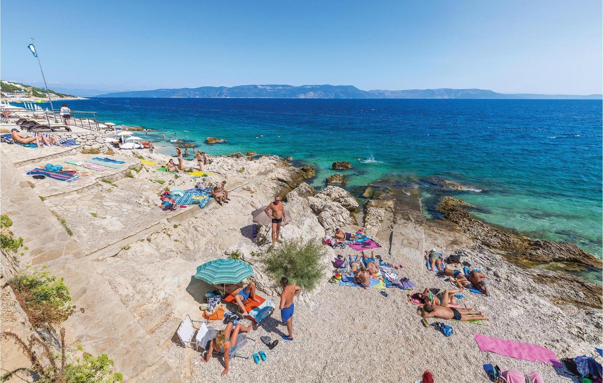2 Bedroom Awesome Apartment In Plomin Εξωτερικό φωτογραφία
