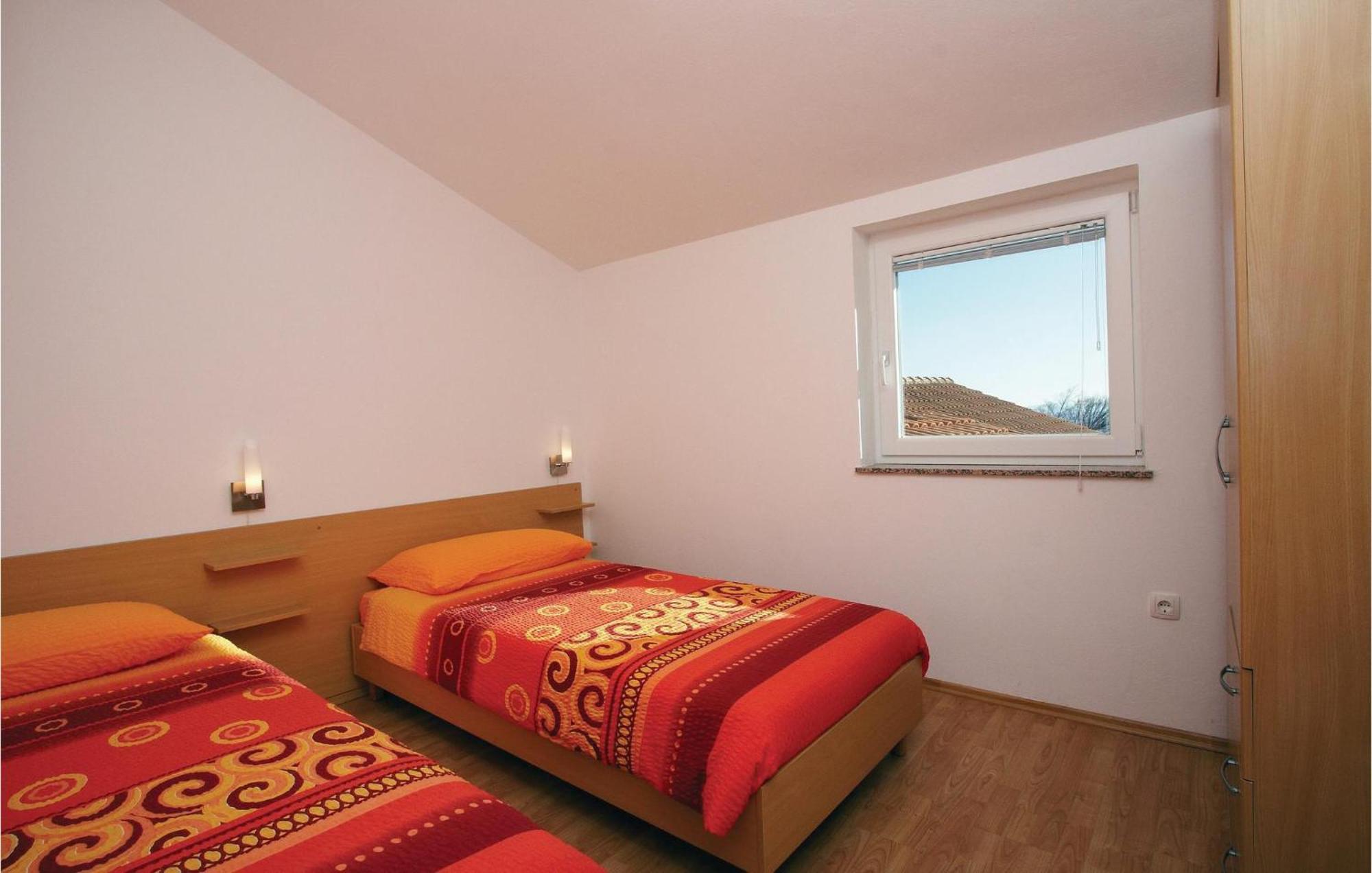 2 Bedroom Awesome Apartment In Plomin Εξωτερικό φωτογραφία
